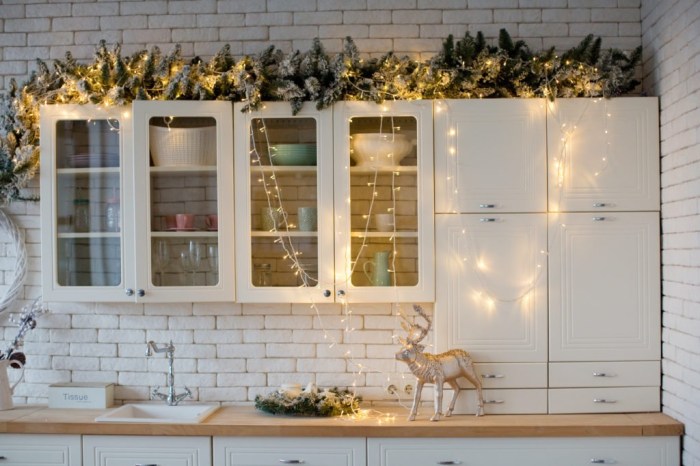 Above kitchen cabinet christmas decor